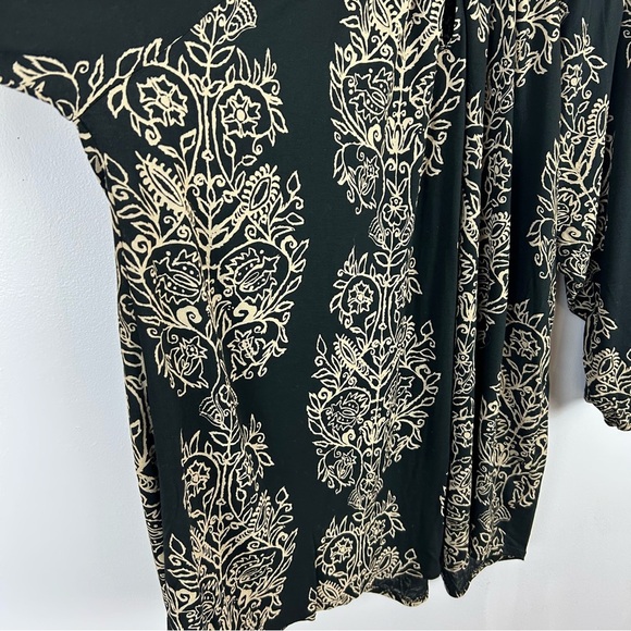 Lucky Brand Black and Cream Patterned Blouse Size 3X - Picture 6 of 11